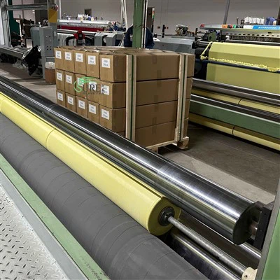 Каква е дебелината на параарамидния плат?